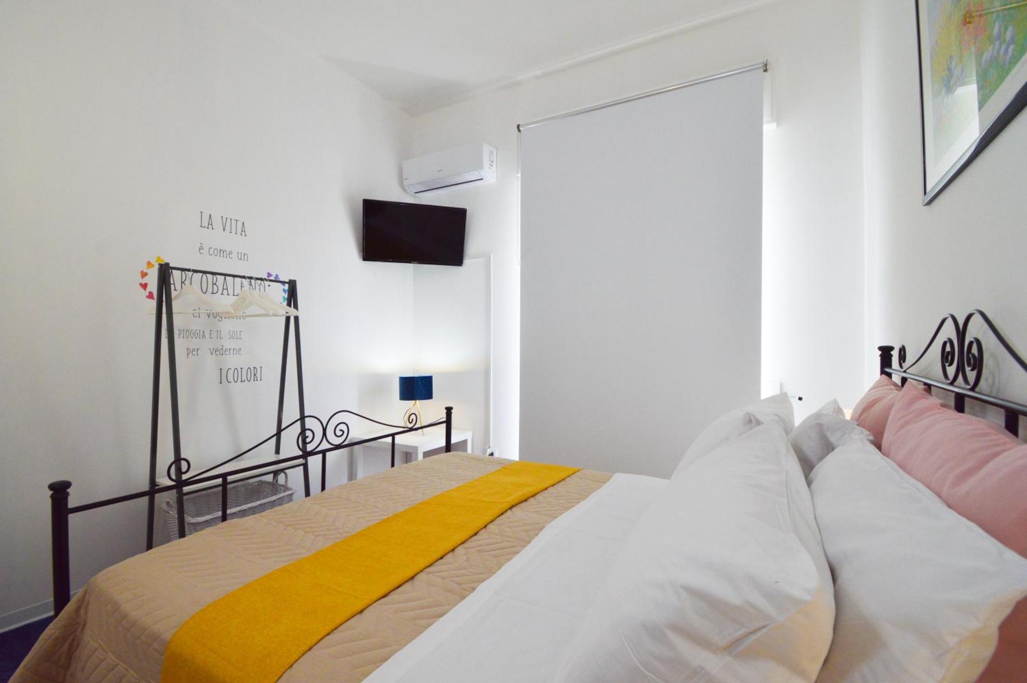 Casa Ekaterina Free Wifii - Spiaggia 200 Metri Brolo Buitenkant foto