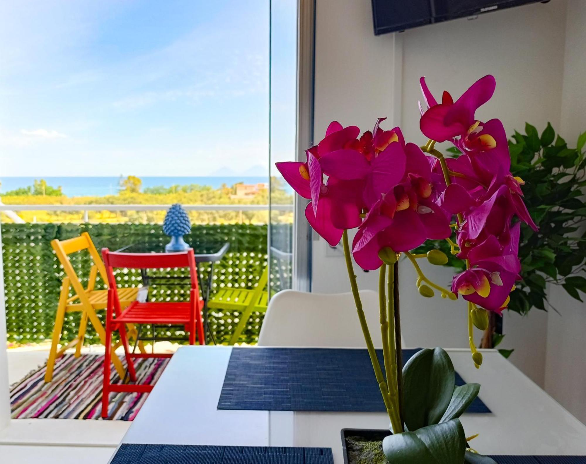 Casa Ekaterina Free Wifii - Spiaggia 200 Metri Brolo Buitenkant foto